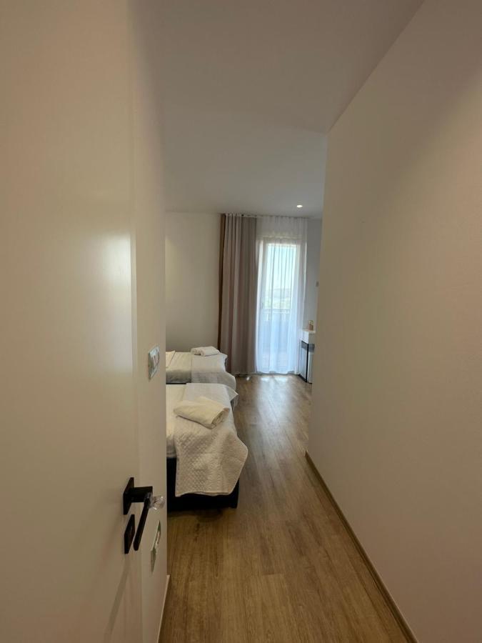 Hotel Restaurant Natyra E Qete Lezhë Exteriör bild